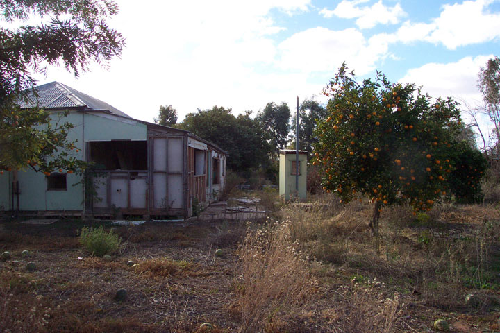 dilappidated house in outback town